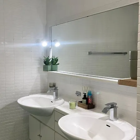아파트 Urban Chic In Gerresheim, A Place To Feel Good